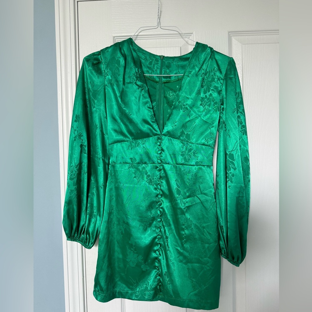 Green detailed boutique dress mini dress